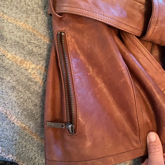Beautiful Cole Haan leather coat - Picture 5 of 5